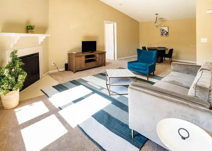 Viagem - Charlotte - Comfy 2BR W/Gym+Parking